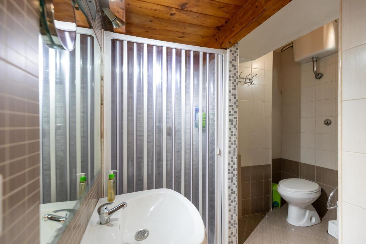 Apartment With Sea View With 2 Lifts Above Montesanto! 나폴리 외부 사진