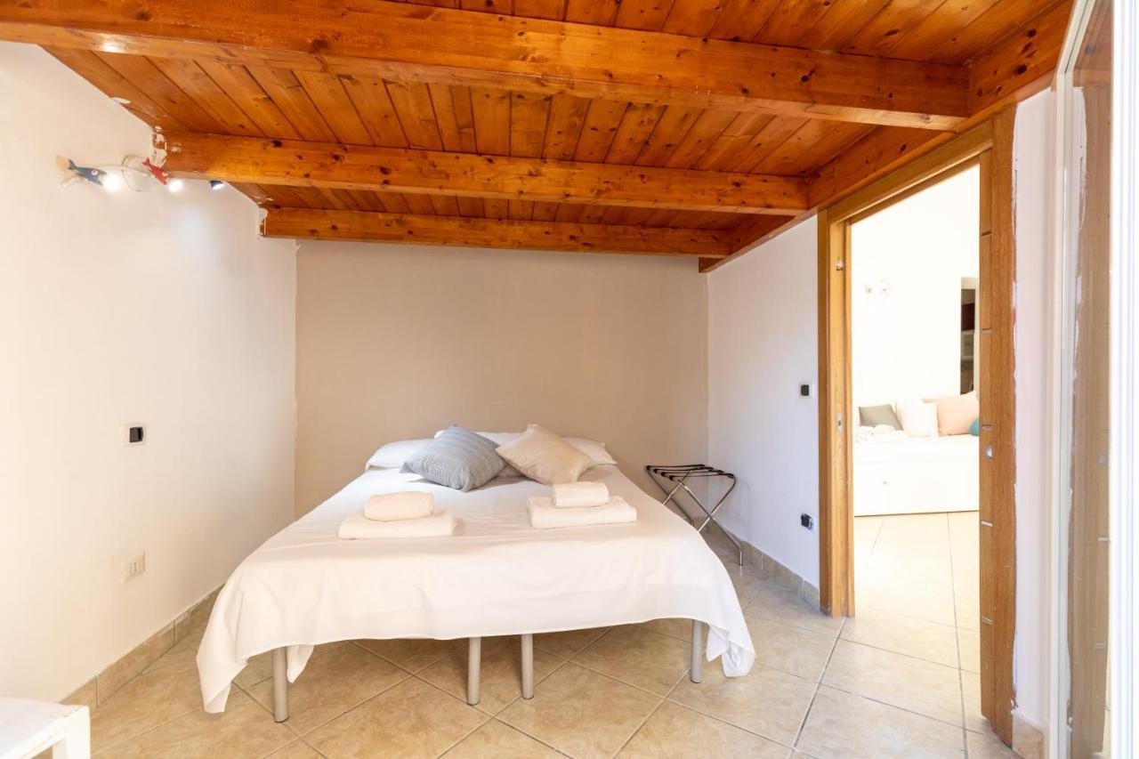 Apartment With Sea View With 2 Lifts Above Montesanto! 나폴리 외부 사진