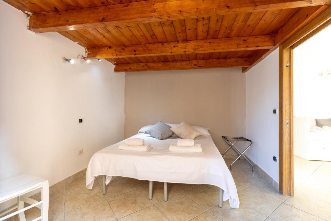 Apartment With Sea View With 2 Lifts Above Montesanto! 나폴리 외부 사진